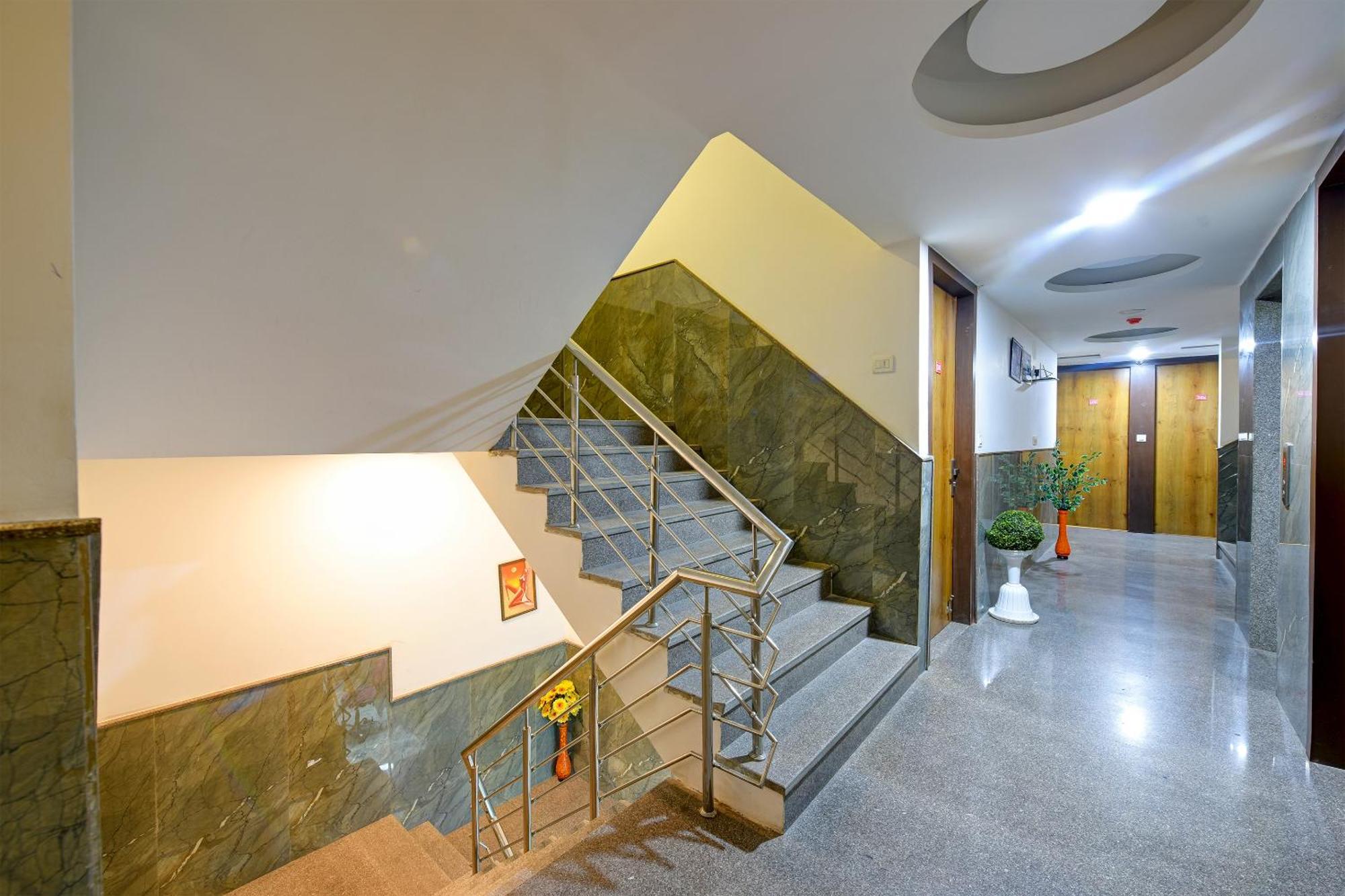 Hotel Grand Qubic Near Delhi Airport Nové Dillí Exteriér fotografie