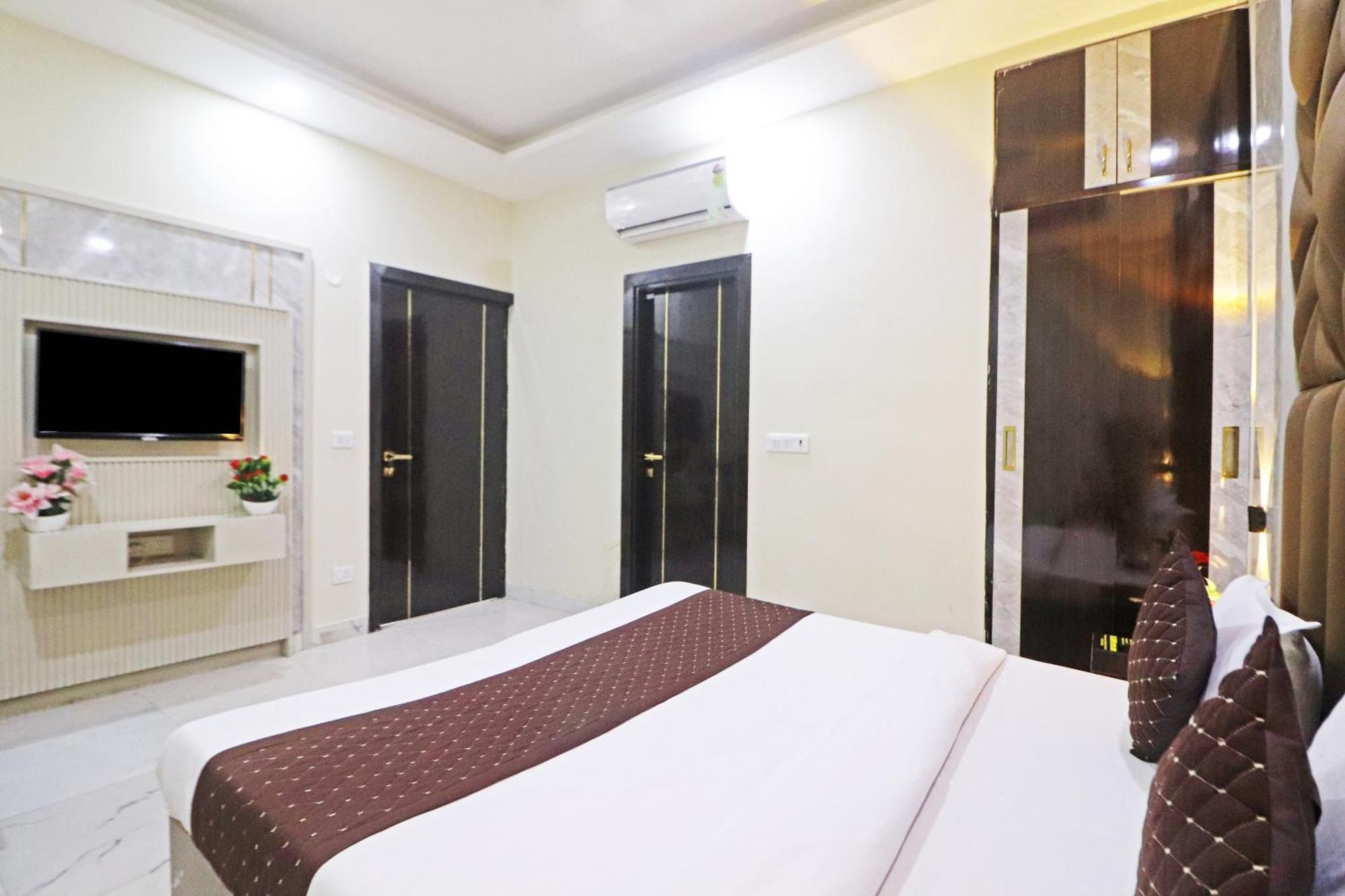 Hotel Grand Qubic Near Delhi Airport Nové Dillí Exteriér fotografie