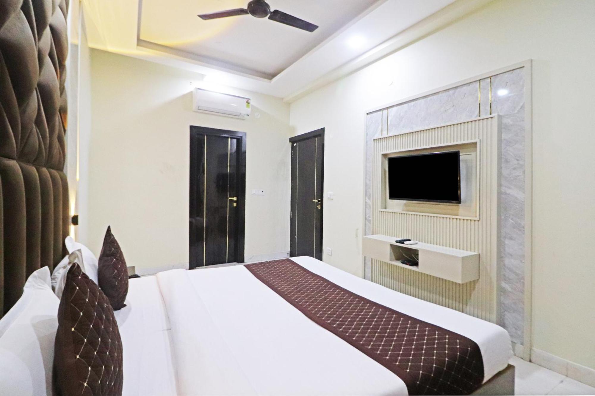 Hotel Grand Qubic Near Delhi Airport Nové Dillí Exteriér fotografie