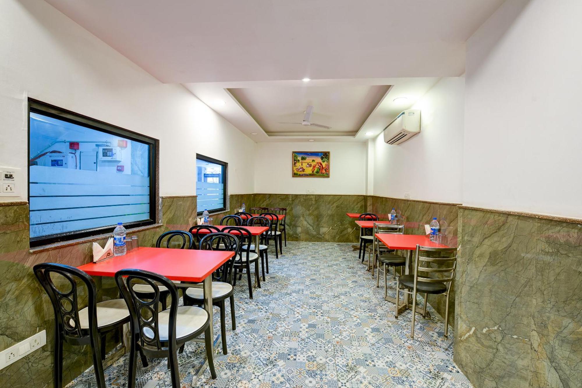 Hotel Grand Qubic Near Delhi Airport Nové Dillí Exteriér fotografie